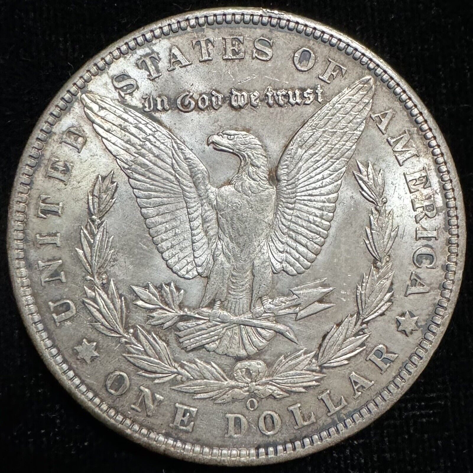 1904 O Morgan Dollar - Almost Uncirculated ( 300788 )
