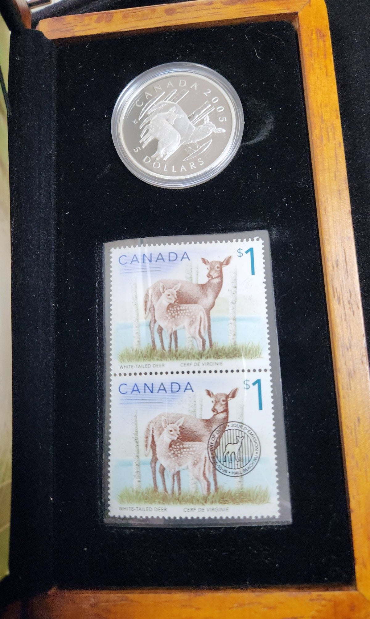 2005 Canada $5 White-Tailed Deer Silver Coin & Stamp Set RXDP — Reverse